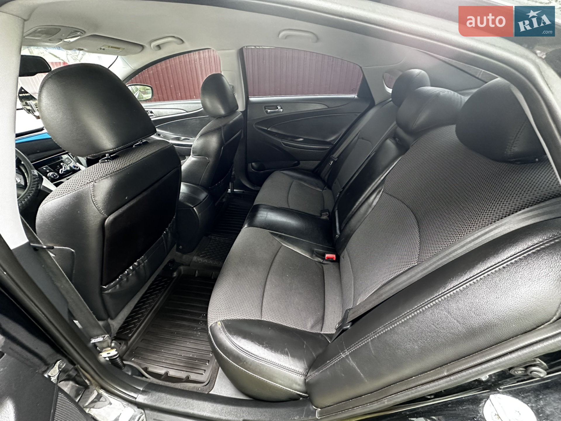 2011 Hyundai Sonata - мініатюра 8