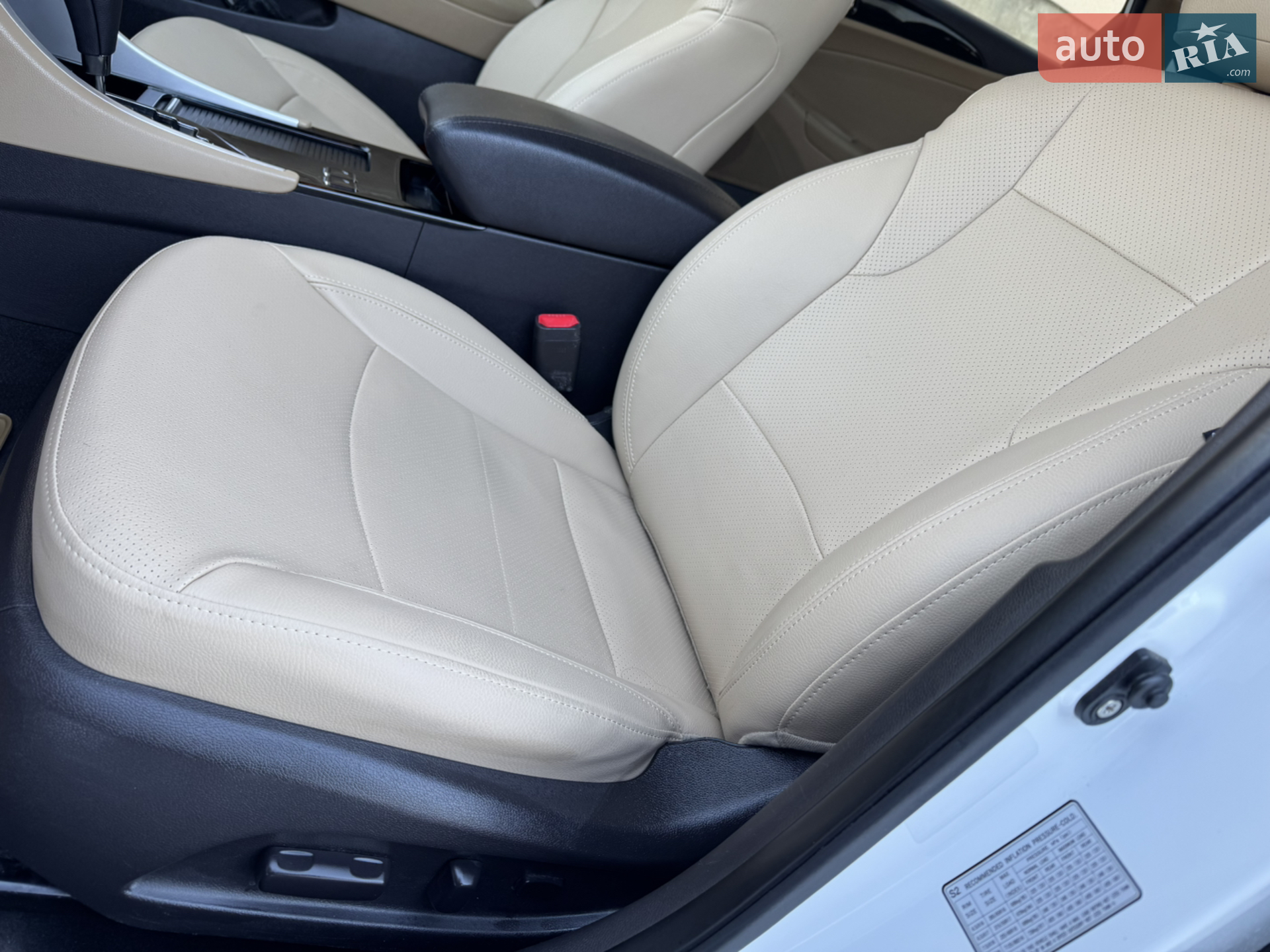 2011 Hyundai Sonata - мініатюра 19