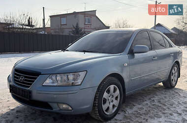 Седан Hyundai Sonata 2009 в Ахтырке