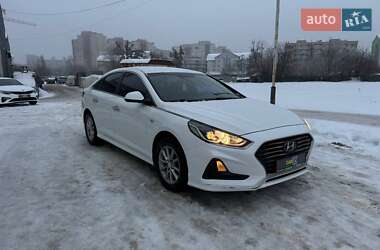 Седан Hyundai Sonata 2018 в Киеве