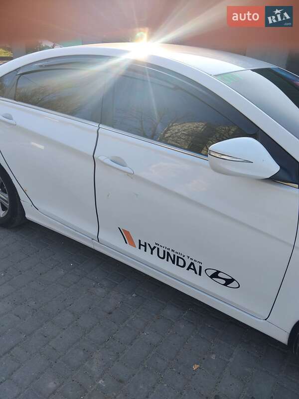 Седан Hyundai Sonata 2014 в Марганце фото 2 Седан Hyundai Sonata 2014 в Марганце