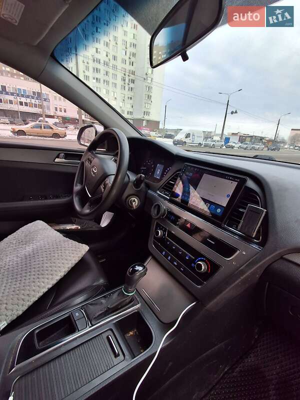 Седан Hyundai Sonata 2016 в Киеве