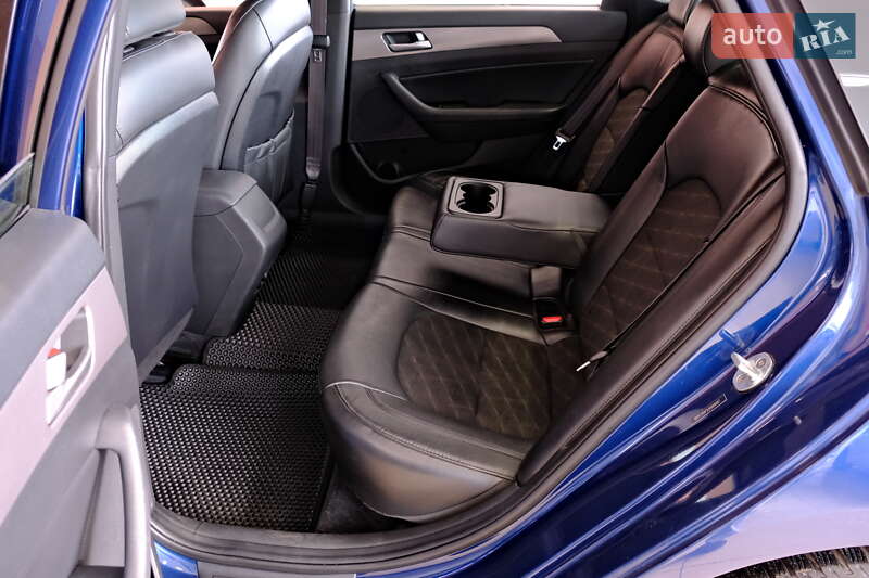 Седан Hyundai Sonata 2017 в Одессе