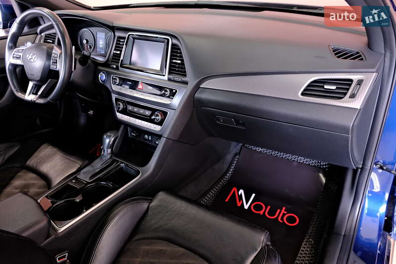 Седан Hyundai Sonata 2017 в Одессе