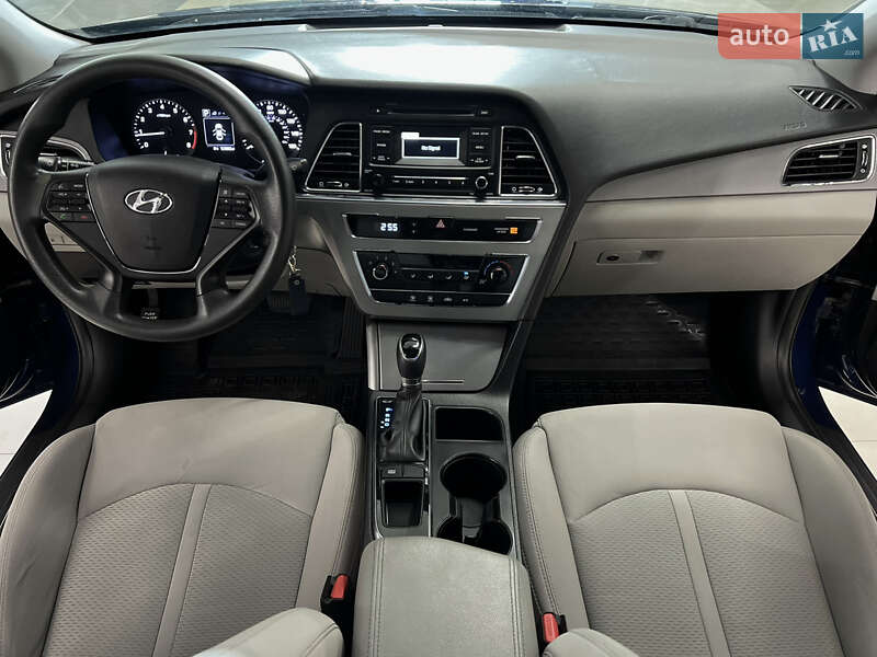 Седан Hyundai Sonata 2016 в Николаеве