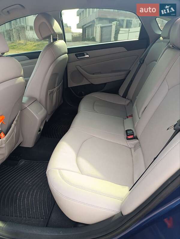 Седан Hyundai Sonata 2015 в Черноморске фото 10 Седан Hyundai Sonata 2015 в Черноморске