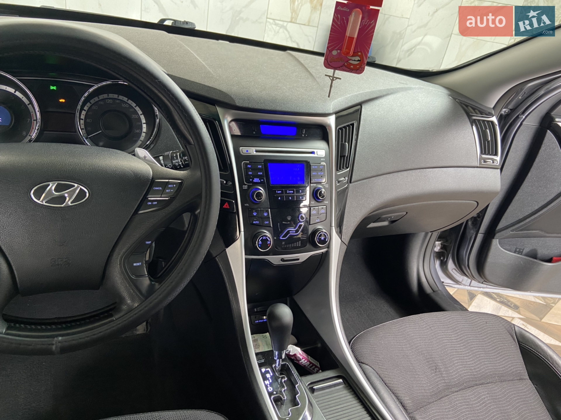 2011 Hyundai Sonata - мініатюра 21