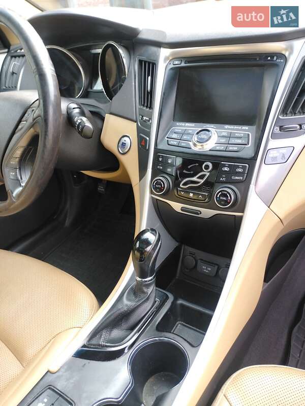 Седан Hyundai Sonata 2014 в Львове