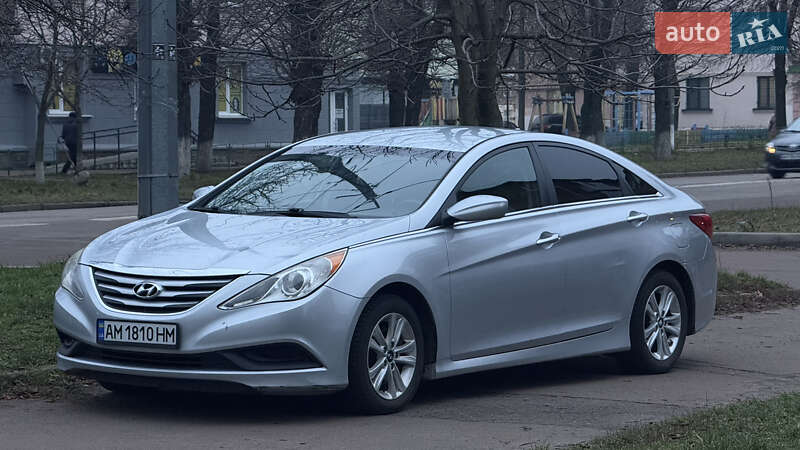 Седан Hyundai Sonata 2013 в Коростене