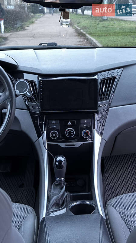 Седан Hyundai Sonata 2013 в Коростене