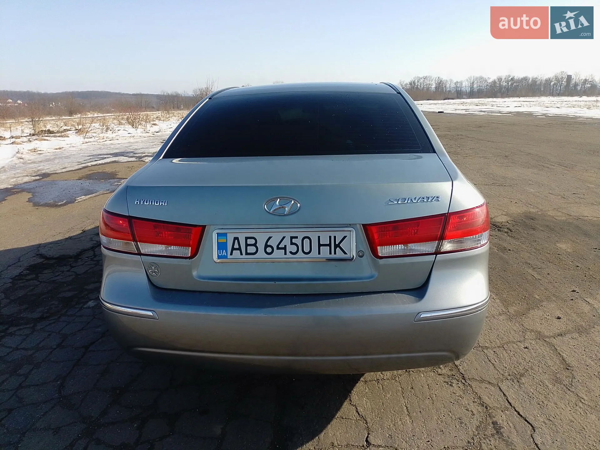 Hyundai Sonata 2010 VIN KMHEU41AP9A653599 фото оголошення 2 з 26
