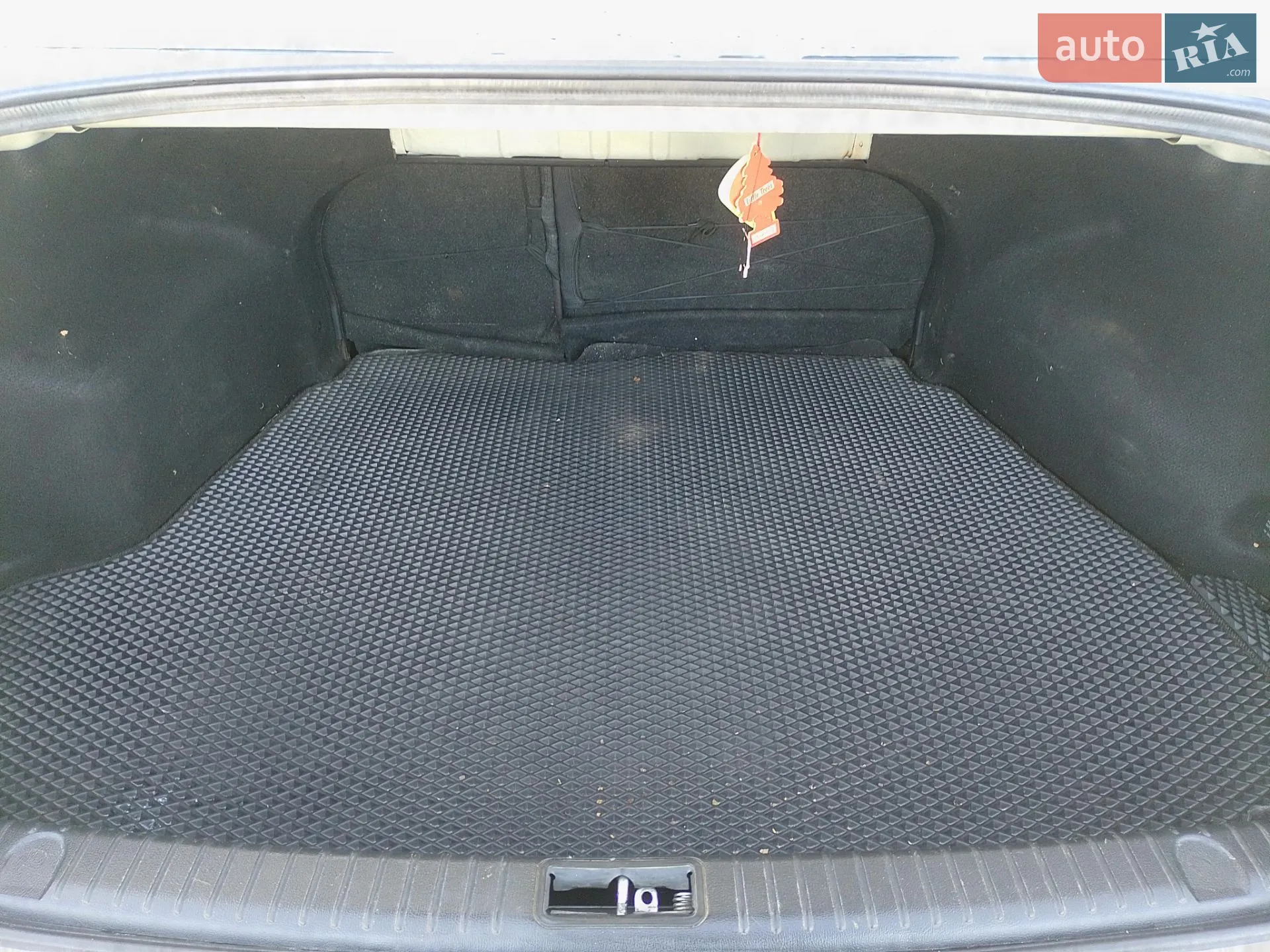 Hyundai Sonata 2010 VIN KMHEU41AP9A653599 фото оголошення 25 з 26