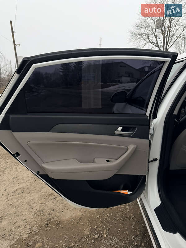 Седан Hyundai Sonata 2016 в Черновцах