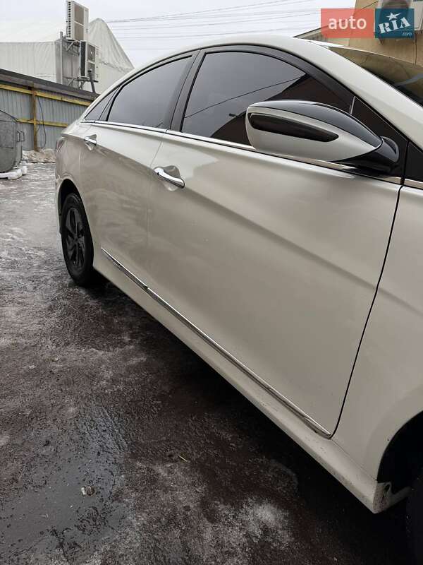 Седан Hyundai Sonata 2014 в Киеве фото 4 Седан Hyundai Sonata 2014 в Киеве