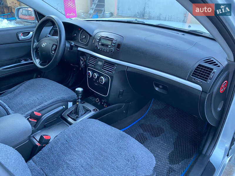Седан Hyundai Sonata 2007 в Захарьевке
