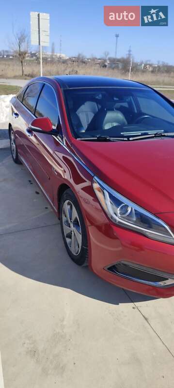 Седан Hyundai Sonata 2015 в Измаиле