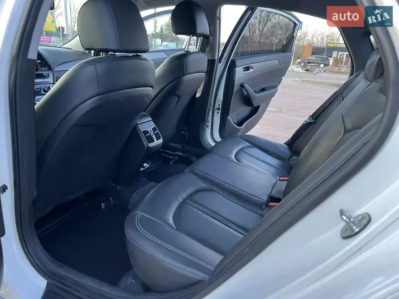 Hyundai Sonata 2017 VIN KMHE341DBJA410646 фото оголошення 10 з 57