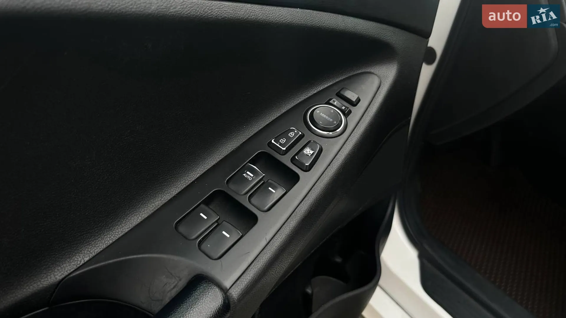 2012 Hyundai Sonata - мініатюра 17
