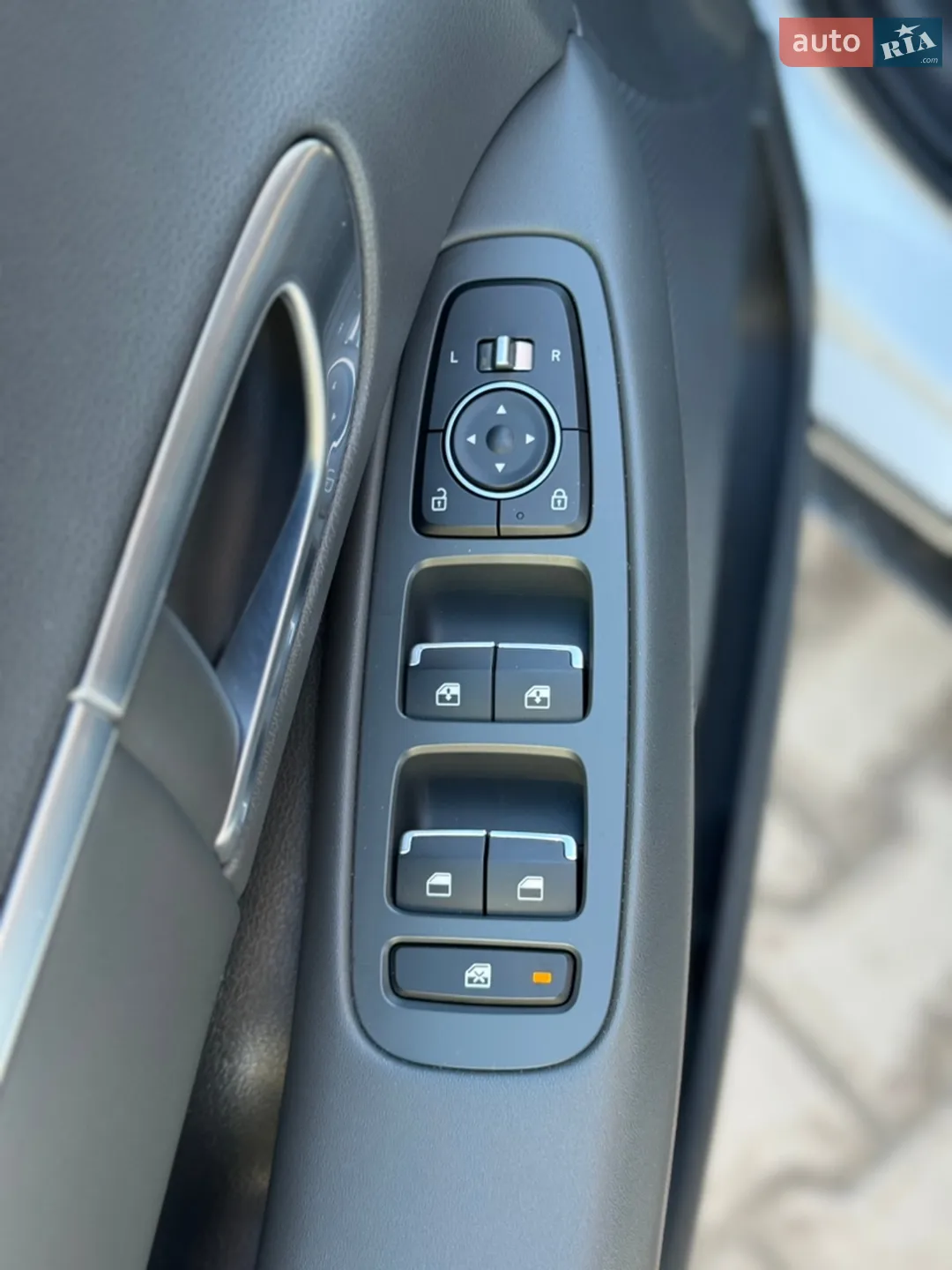 2020 Hyundai Sonata - мініатюра 12
