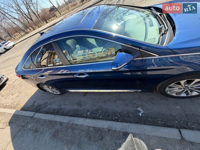 Седан Hyundai Sonata 2016 в Киеве