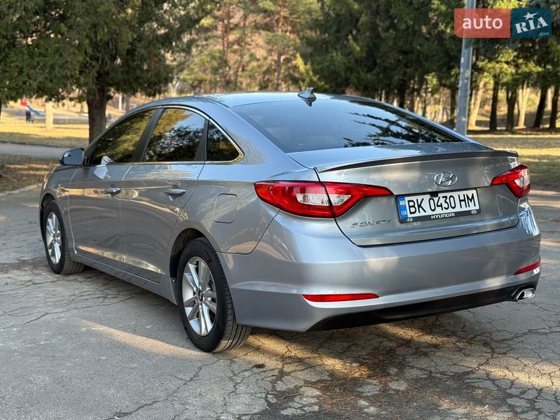 Седан Hyundai Sonata 2016 в Ровно