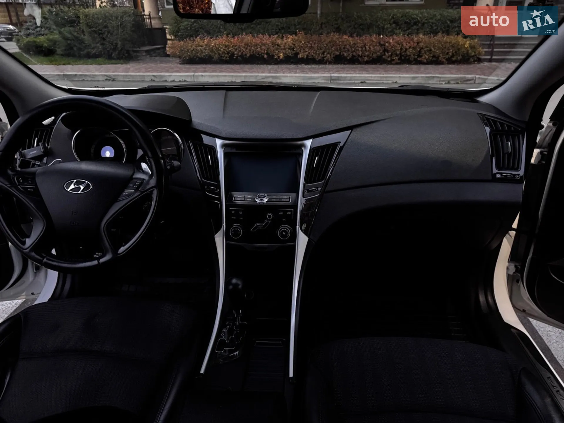 2010 Hyundai Sonata - мініатюра 9