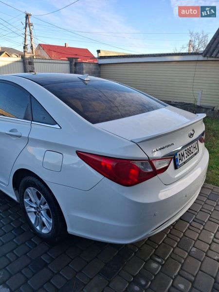 Седан Hyundai Sonata 2012 в Коростышеве