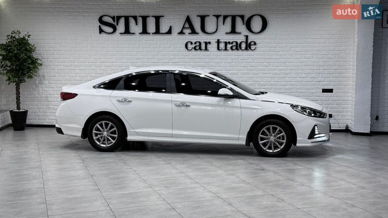 Седан Hyundai Sonata 2018 в Одессе
