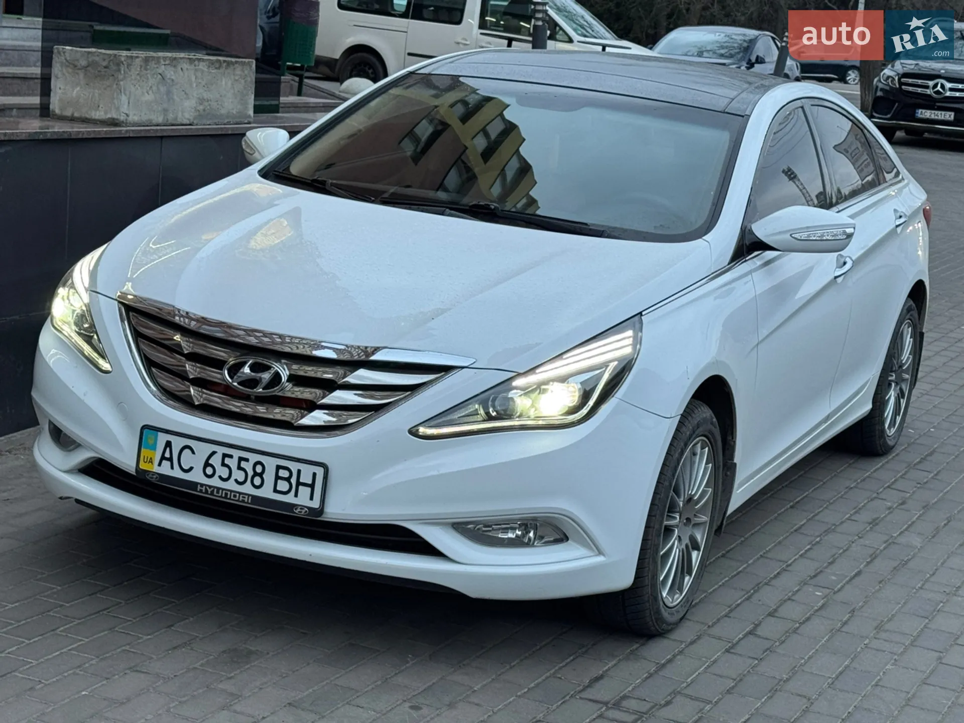2011 Hyundai Sonata - мініатюра 14