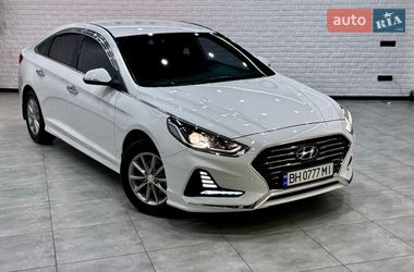 Седан Hyundai Sonata 2017 в Одессе