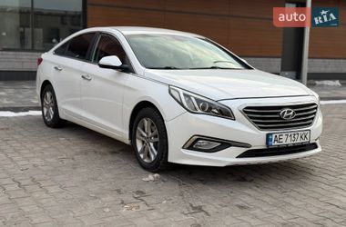 Седан Hyundai Sonata 2016 в Кривом Роге