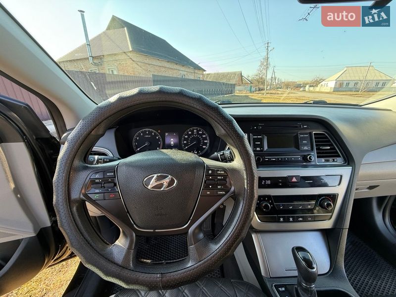 Седан Hyundai Sonata 2016 в Лохвиці