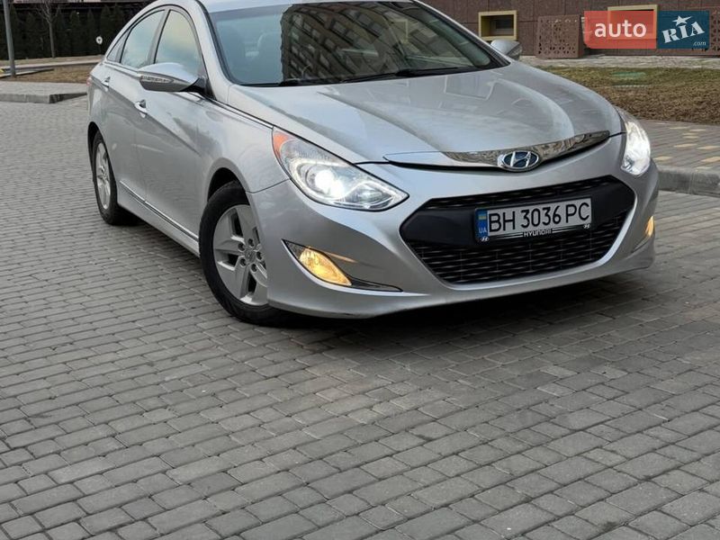 Hyundai Sonata 2012