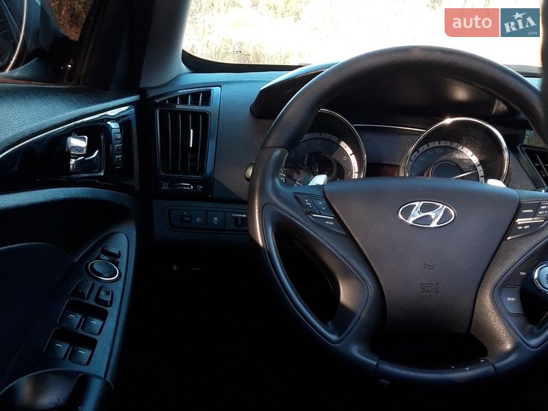 Седан Hyundai Sonata 2010 в Ромнах фото 6 Седан Hyundai Sonata 2010 в Ромнах