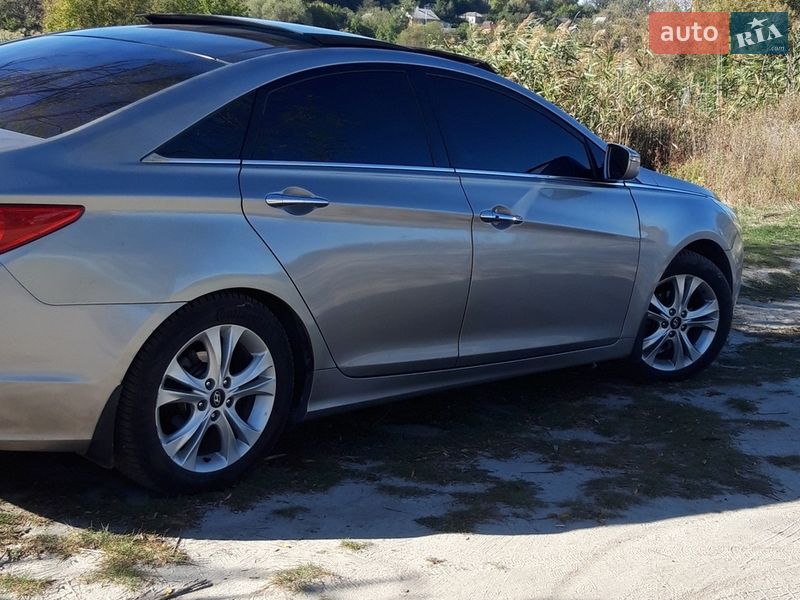 Седан Hyundai Sonata 2010 в Ромнах фото 16 Седан Hyundai Sonata 2010 в Ромнах