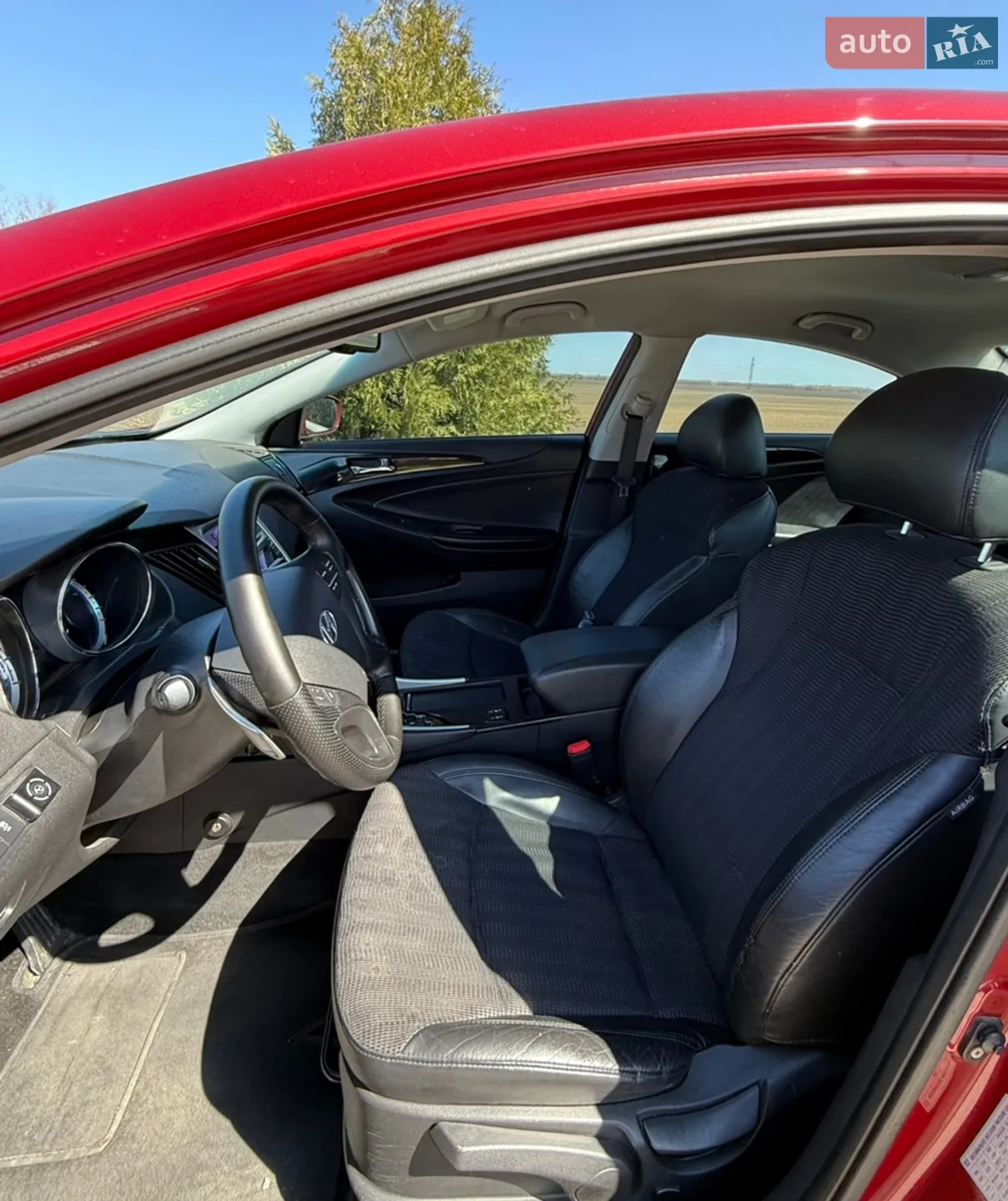 2010 Hyundai Sonata - мініатюра 11