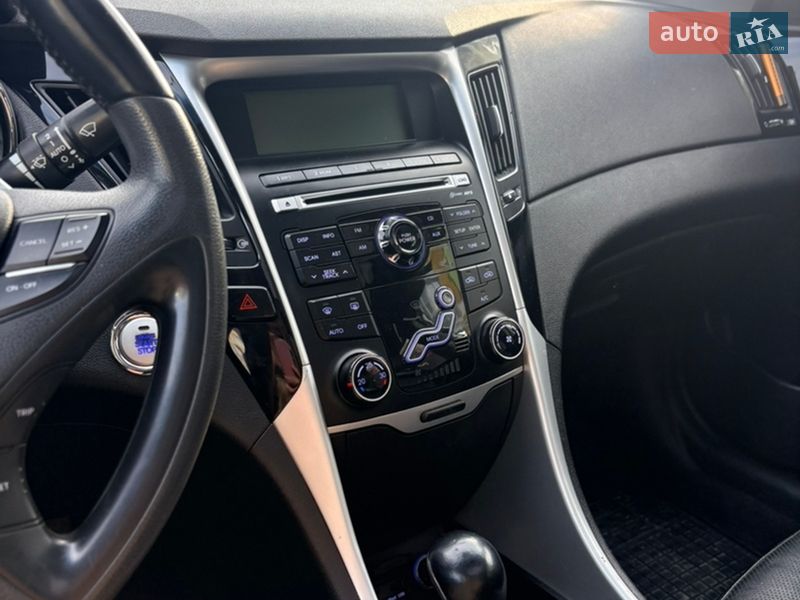 Седан Hyundai Sonata 2010 в Ирпене