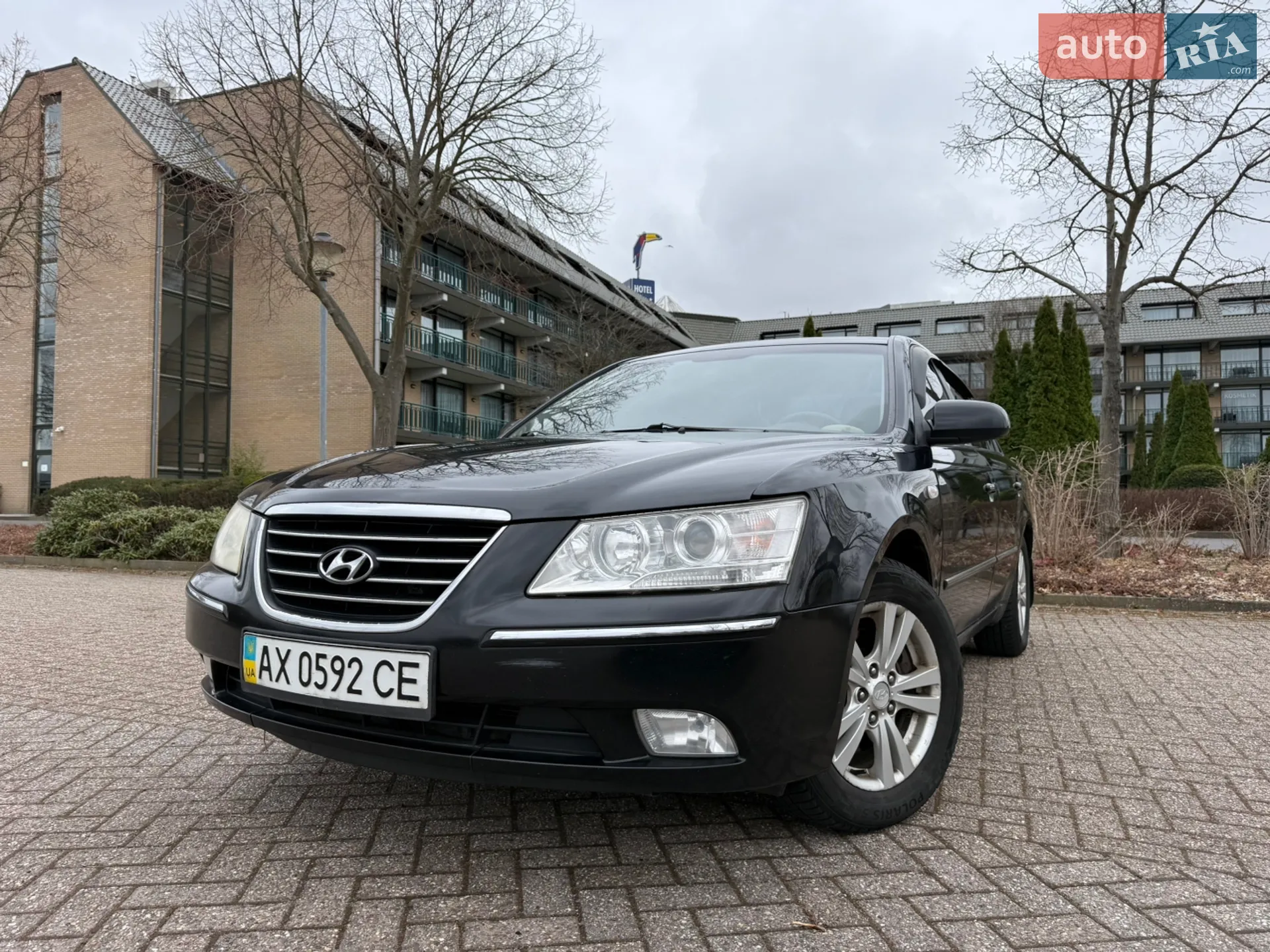 2010 Hyundai Sonata - мініатюра 2