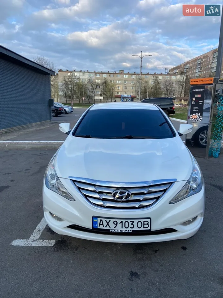 2010 Hyundai Sonata - мініатюра 16