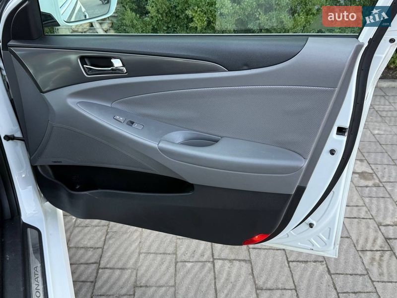 Седан Hyundai Sonata 2013 в Стрые фото 33 Седан Hyundai Sonata 2013 в Стрые
