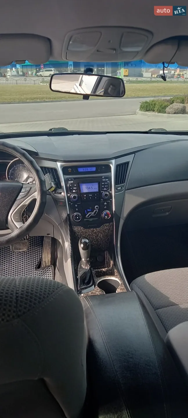 2011 Hyundai Sonata - мініатюра 5