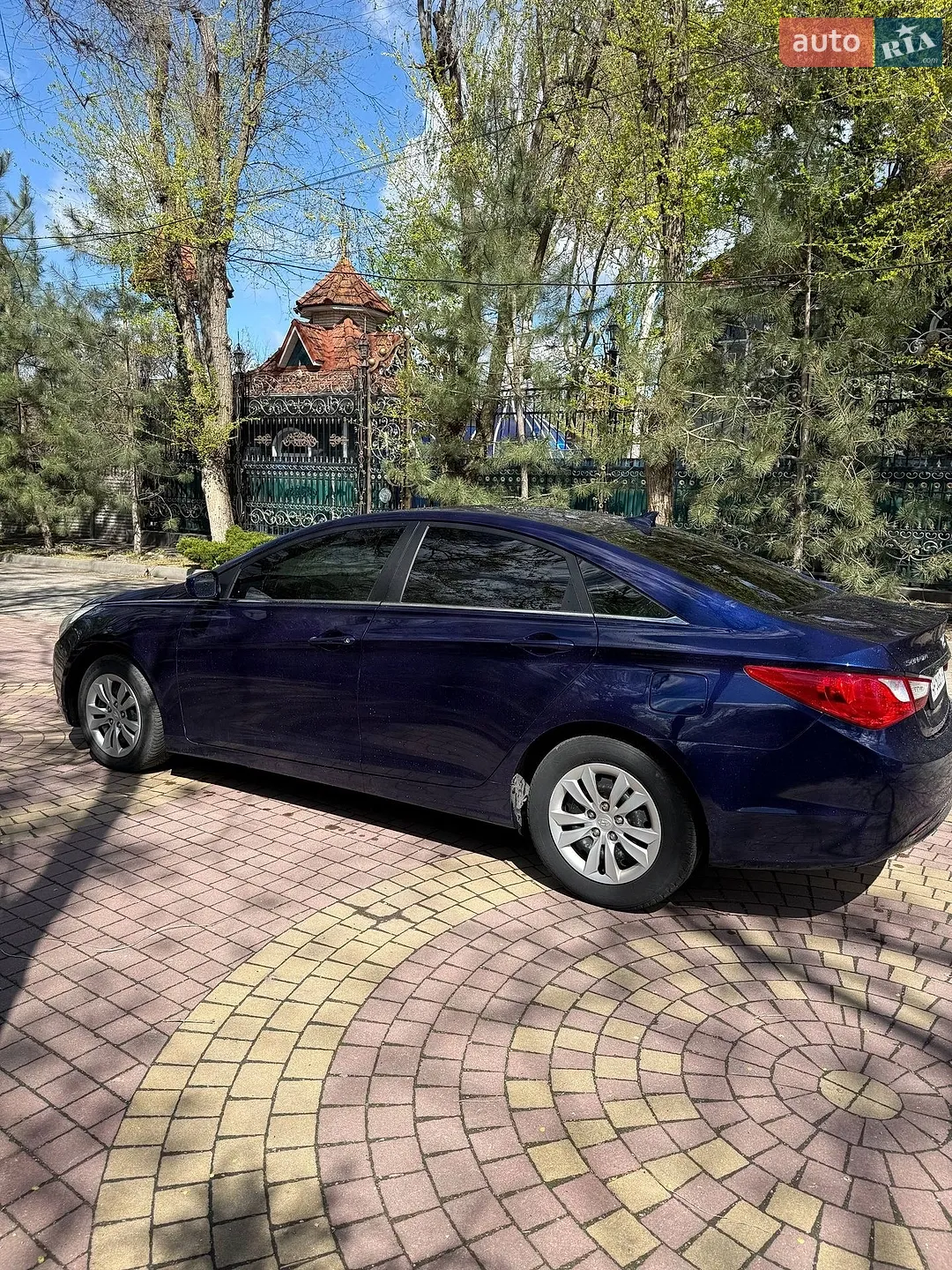 2010 Hyundai Sonata - мініатюра 9