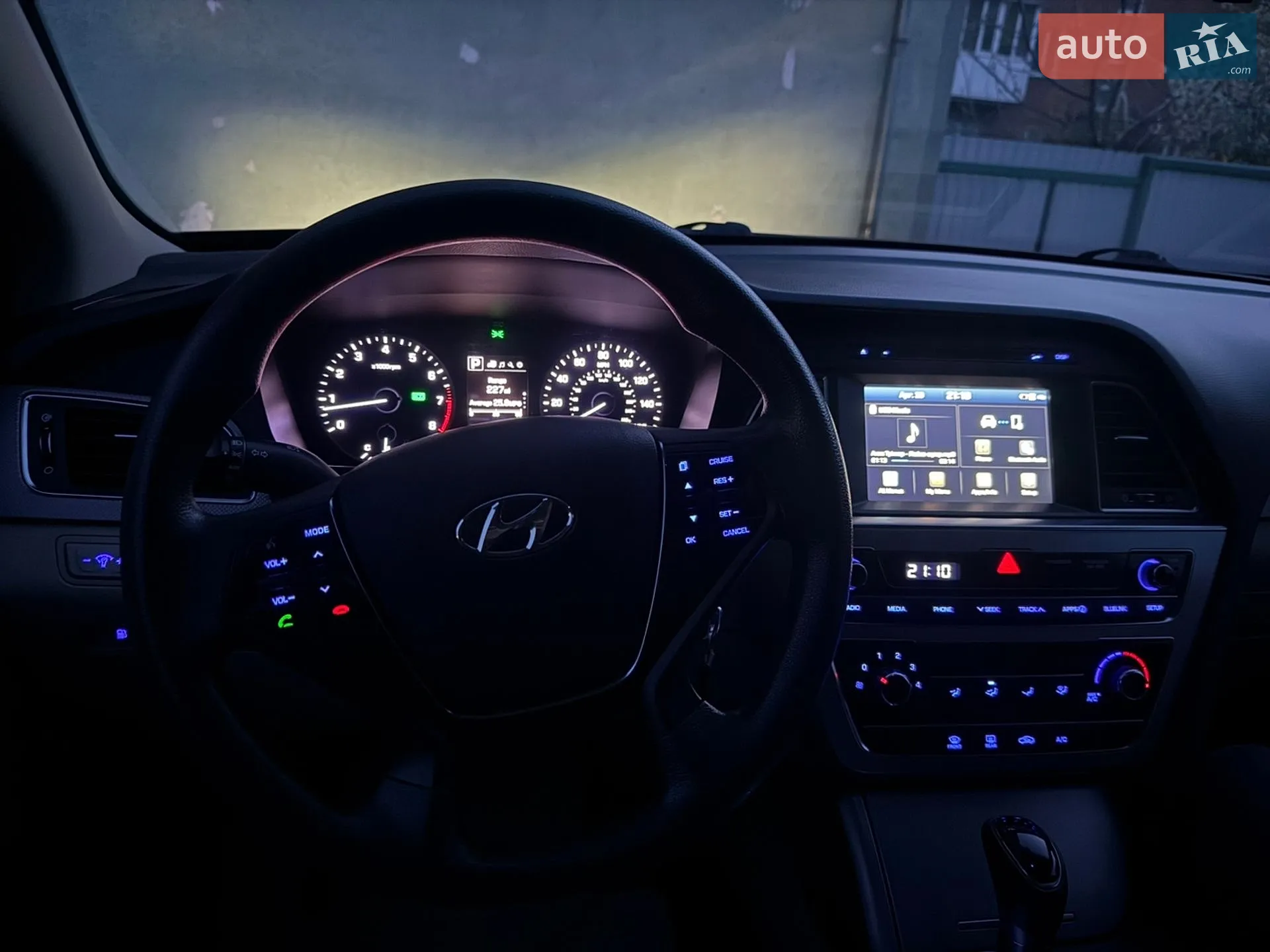 2016 Hyundai Sonata - мініатюра 18