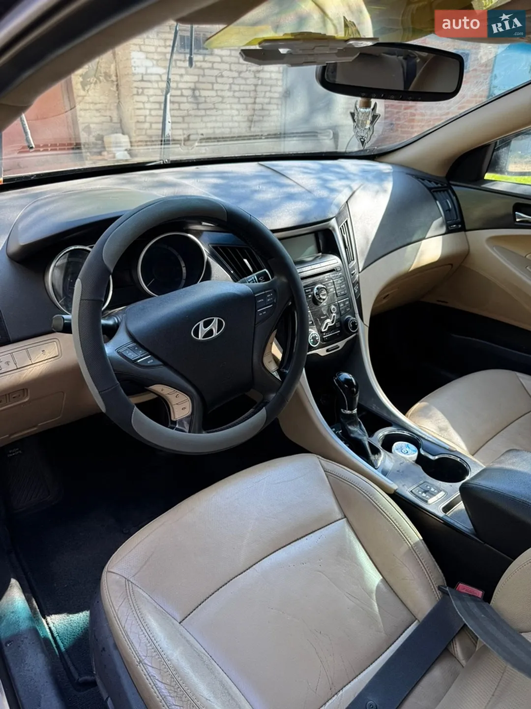 2010 Hyundai Sonata - мініатюра 14