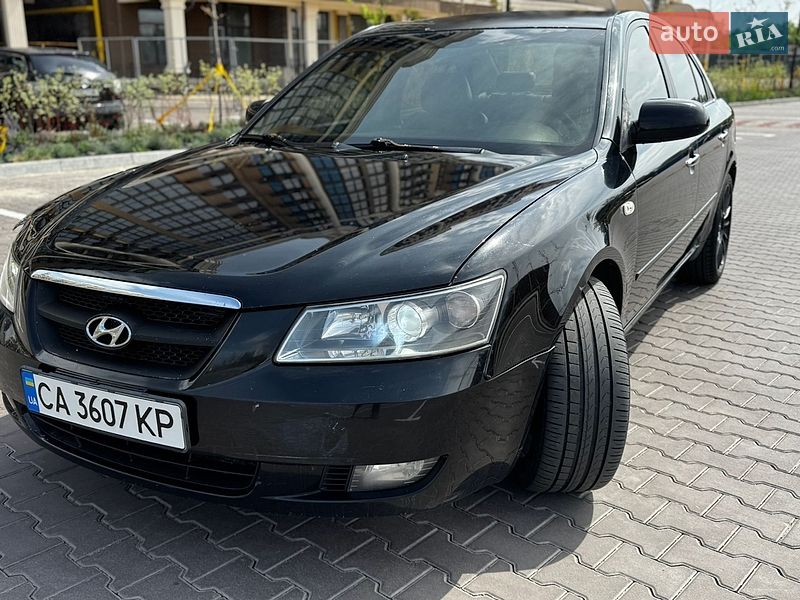 Седан Hyundai Sonata 2006 в Киеве