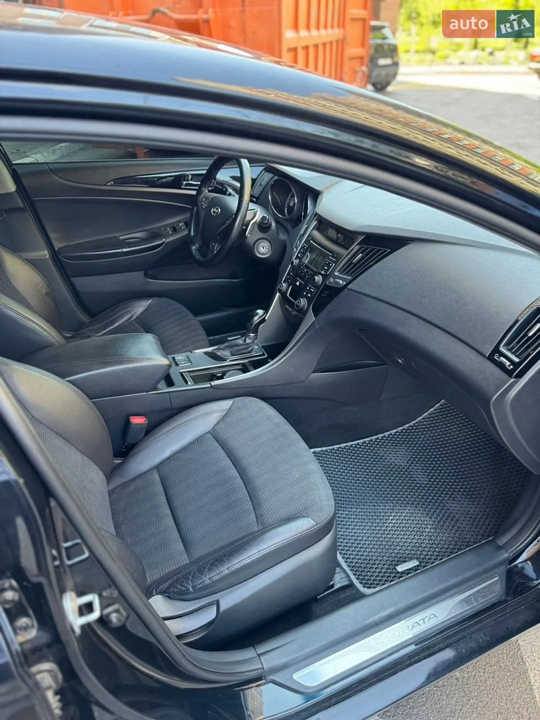 2013 Hyundai Sonata - мініатюра 24