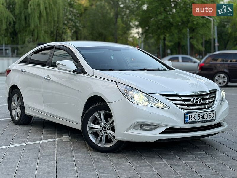 Седан Hyundai Sonata 2010 в Ровно