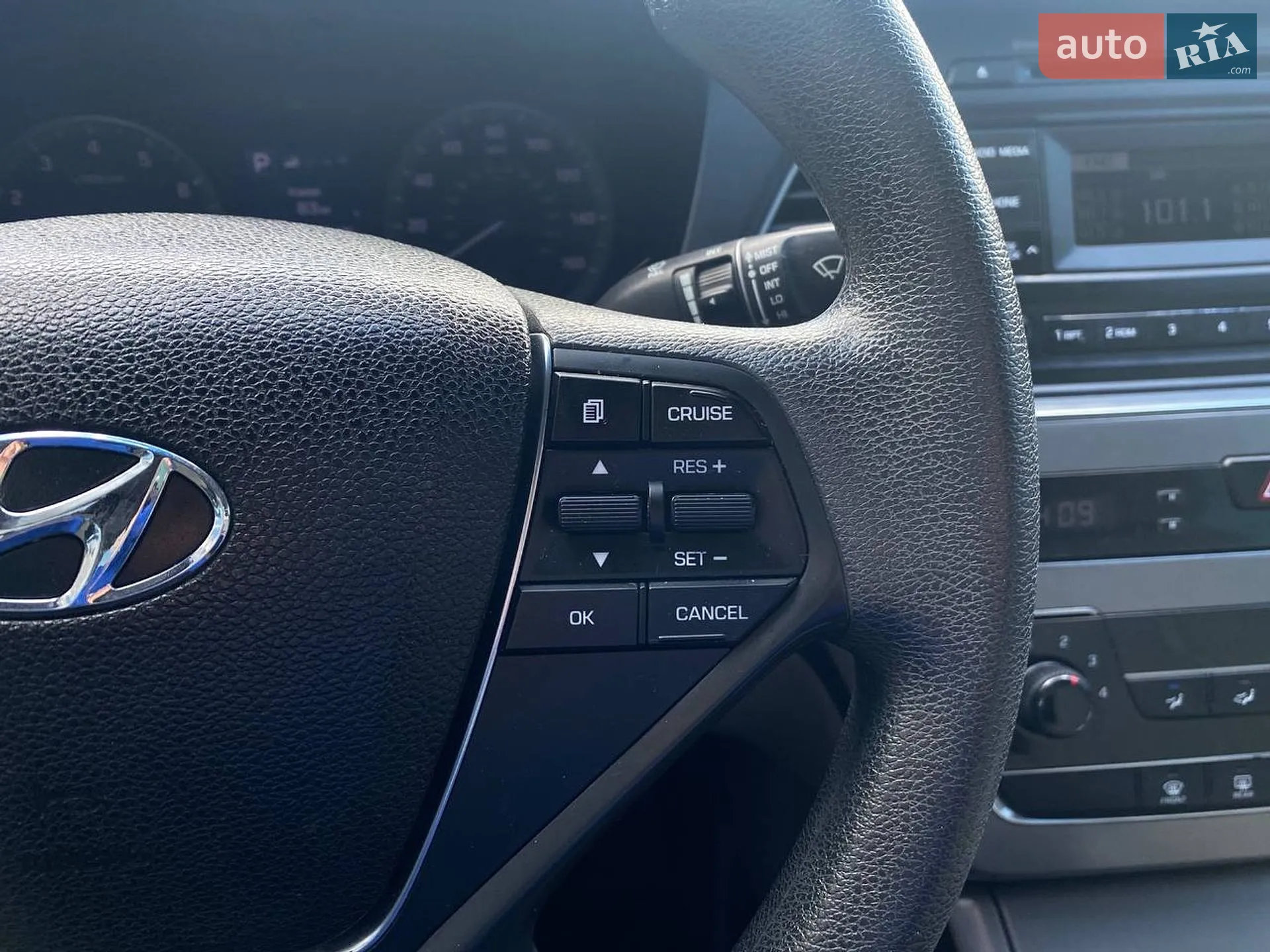 2017 Hyundai Sonata - мініатюра 29