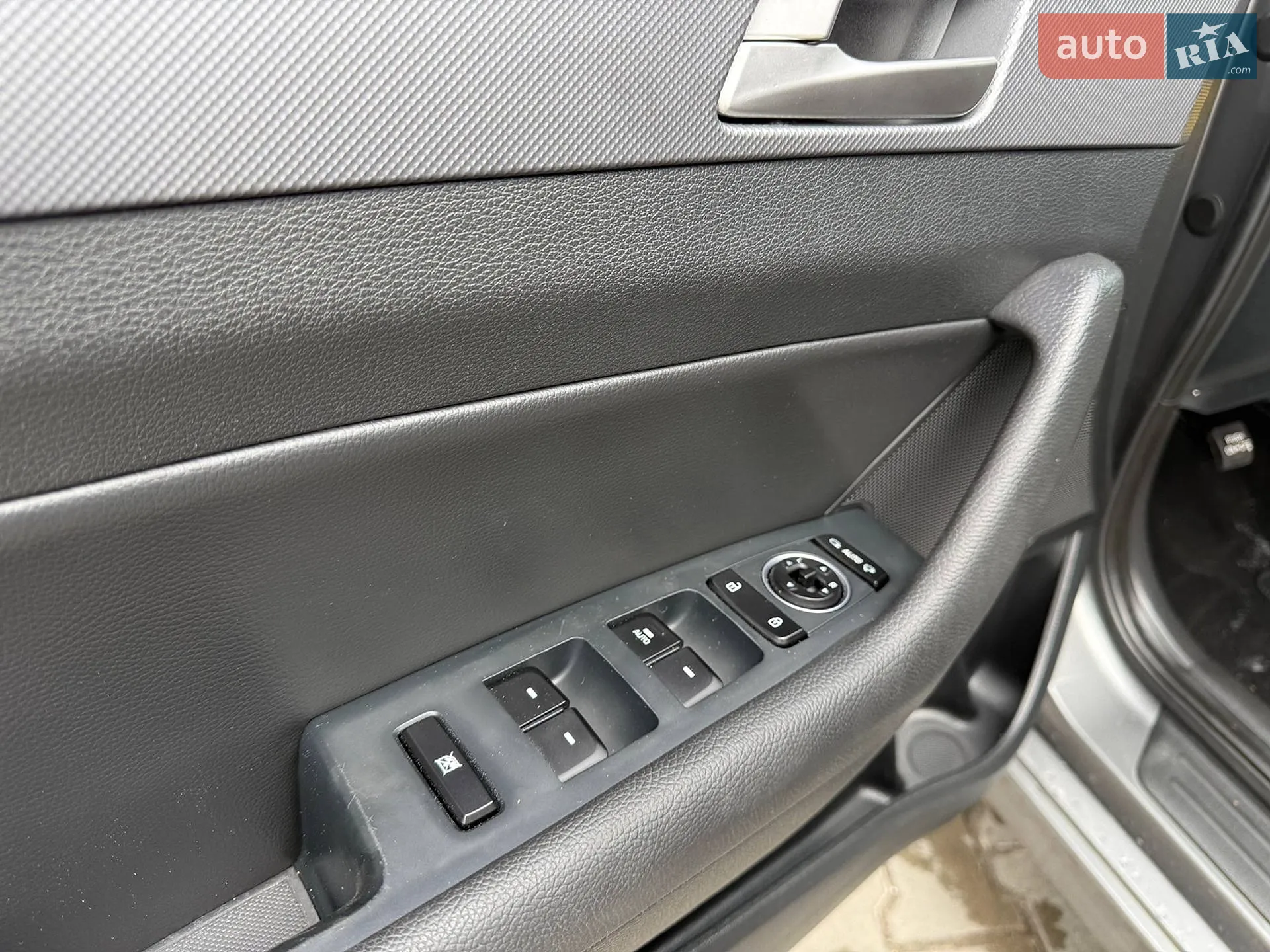 2018 Hyundai Sonata - мініатюра 21