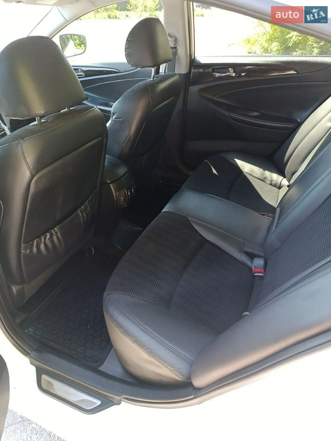 2011 Hyundai Sonata - мініатюра 13